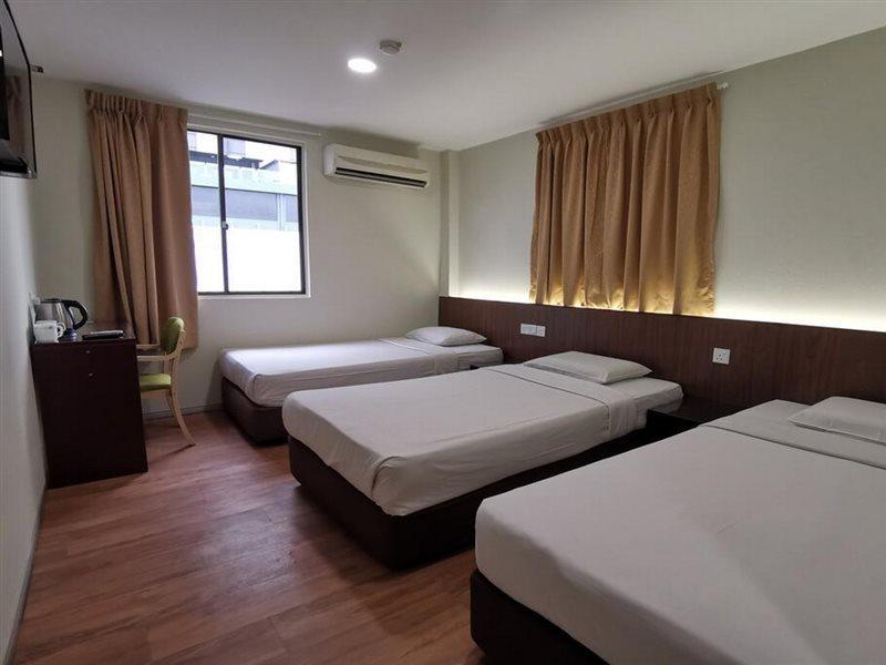 Hotel Holiday Kota Kinabalu Exterior photo