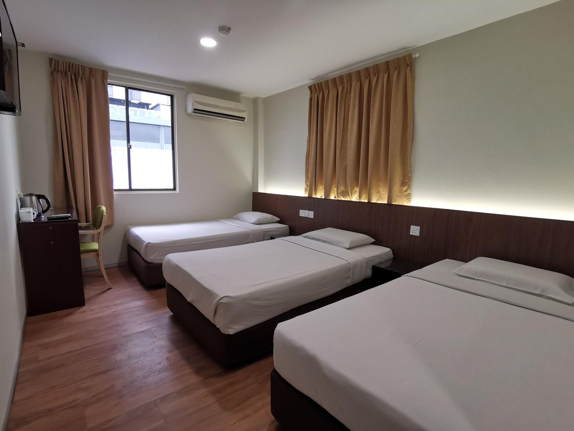 Hotel Holiday Kota Kinabalu Exterior photo