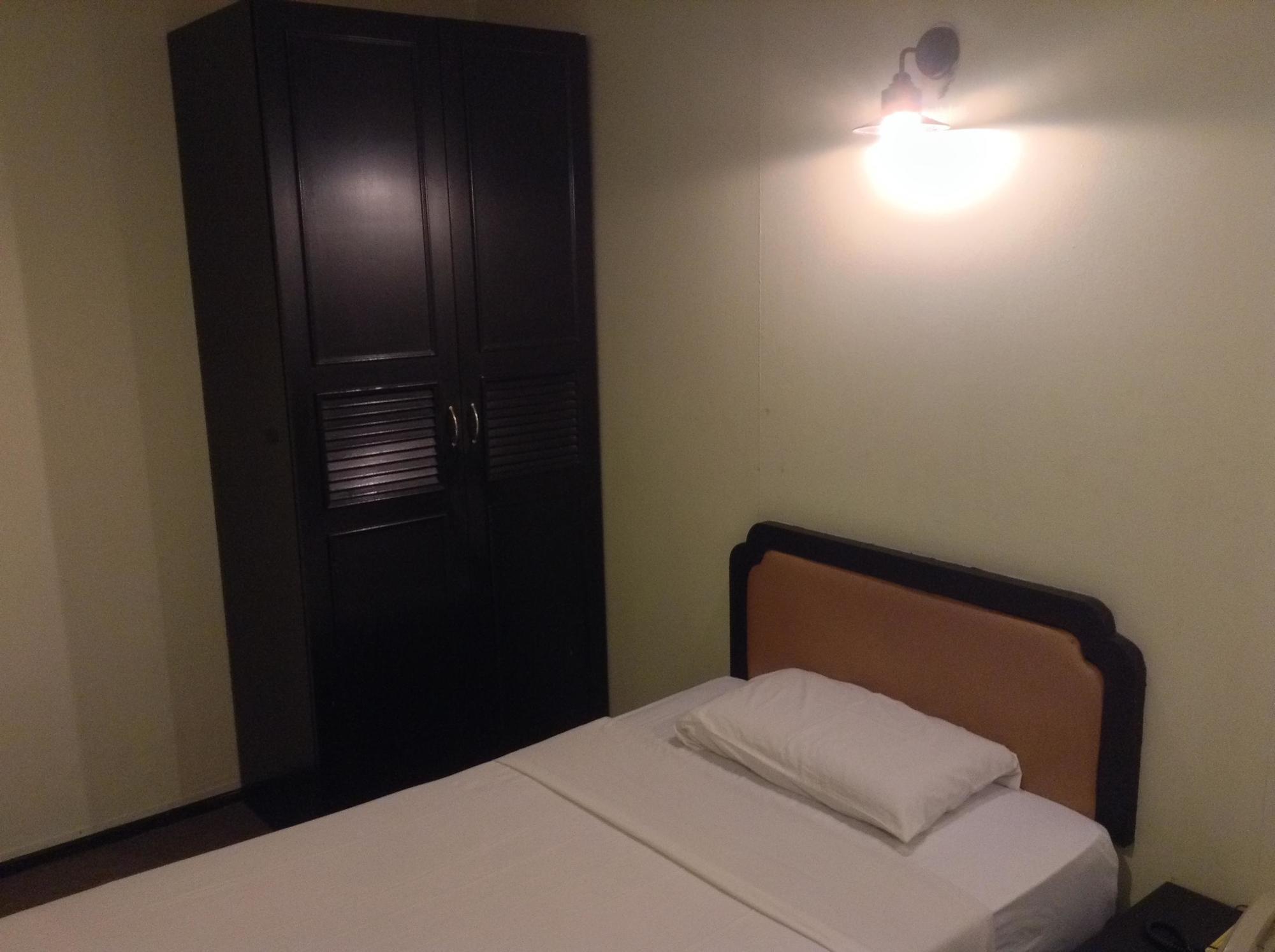Hotel Holiday Kota Kinabalu Exterior photo