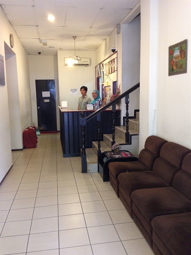 Hotel Holiday Kota Kinabalu Exterior photo